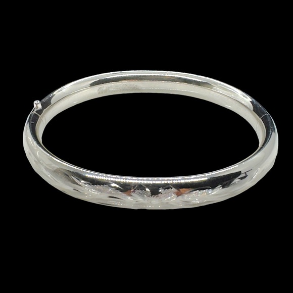 Vintage Carl-Art Sterling Etched Floral Bangle Bracelet - Picture 3 of 6